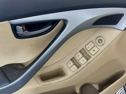 Used 2013 Hyundai Elantra GLS w/ Preferred Pkg image 15