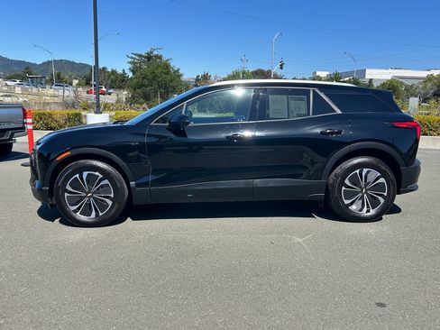 Used 2024 Chevrolet Blazer EV LT AWD/4WD image 2