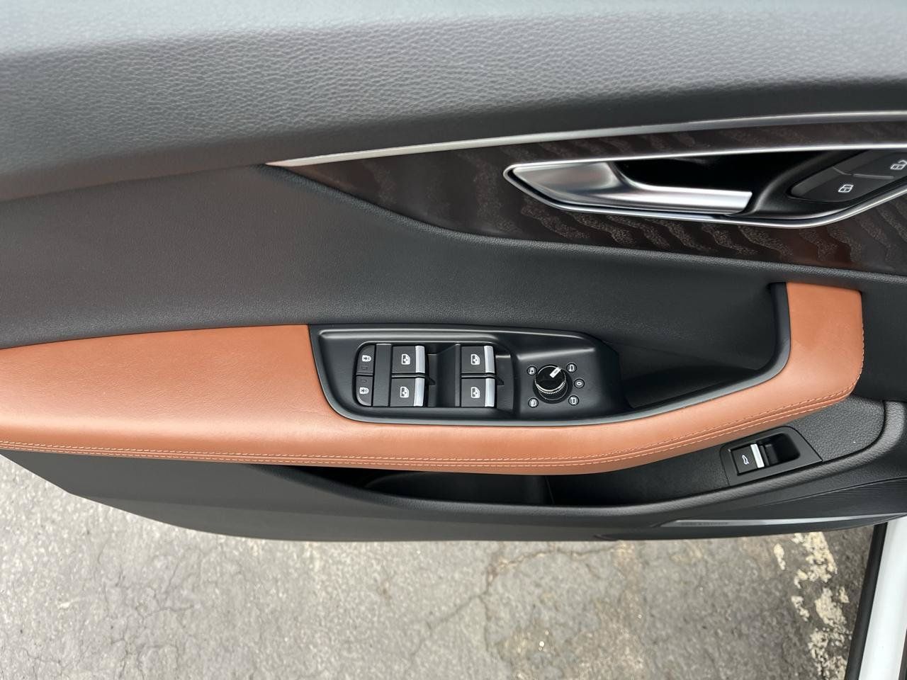 Used 2022 Audi Q8 Premium Plus AWD/4WD image 13