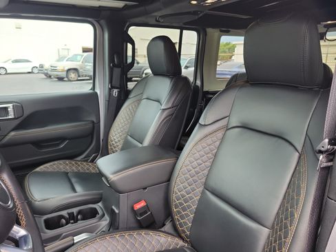 Used 2021 Jeep Wrangler Unlimited Sahara AWD/4WD image 21