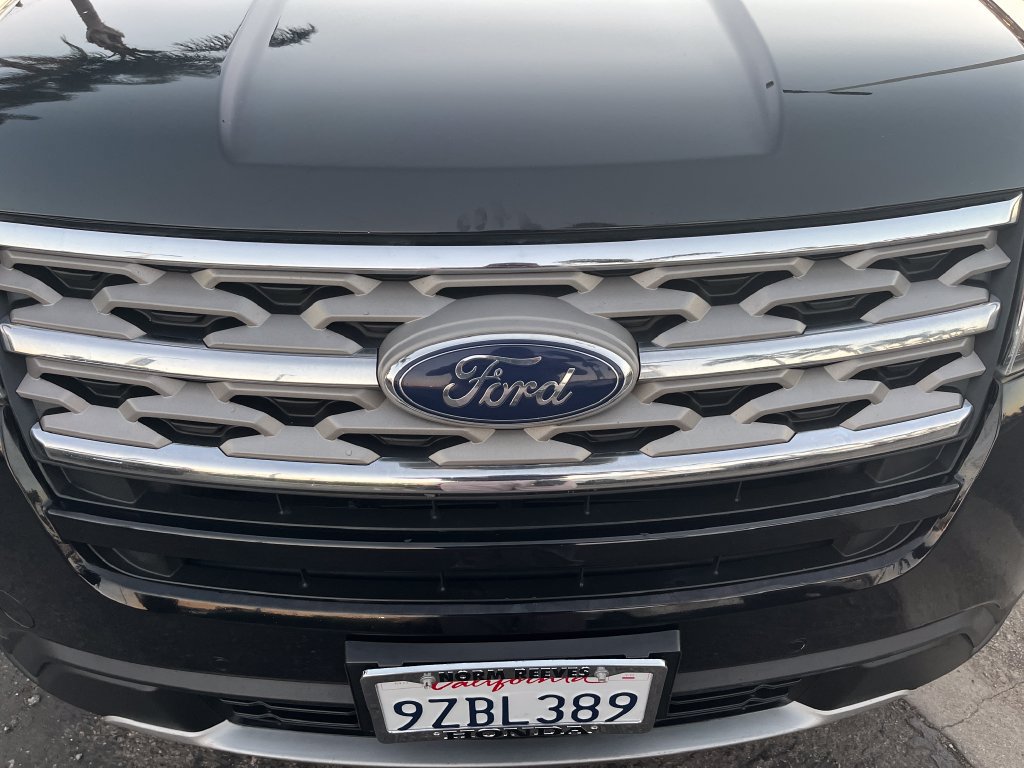 Used 2018 Ford Explorer XLT w/ Equipment Group 202A AWD/4WD image 39