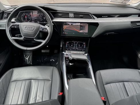 Used 2022 Audi e-tron Premium w/ Convenience Plus Package AWD/4WD image 26