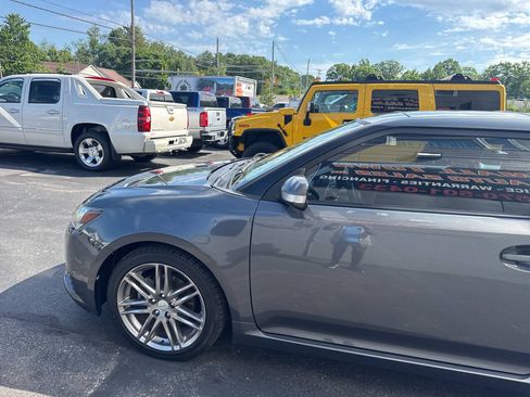 Used 2012 Scion tC FWD image 4