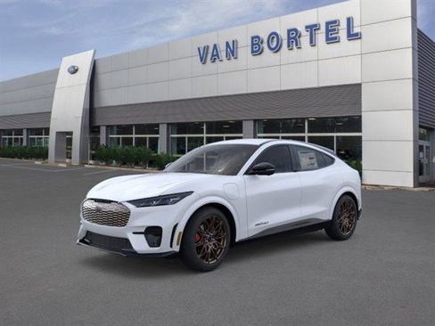 New 2025 Ford Mustang Mach-E GT w/ Bronze Appearance Package image 23