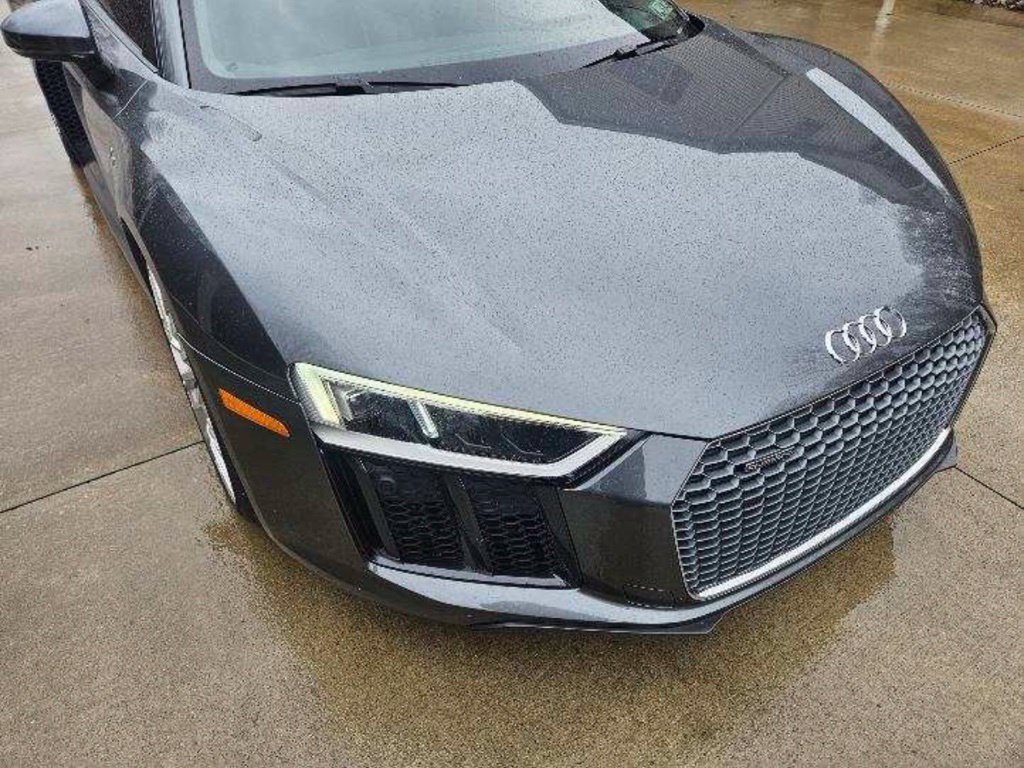 Used 2017 Audi R8 V10 w/ Carbon Exterior Package AWD/4WD image 12