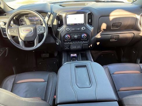 Certified 2022 GMC Sierra 1500 AT4 w/ AT4 Premium Package image 17