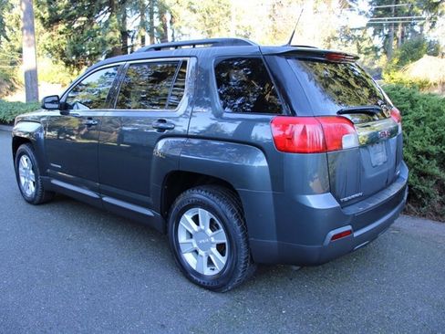 Used 2010 GMC Terrain SLE image 4
