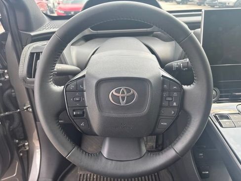 Used 2025 Toyota bZ4X AWD w/ Weather Package image 18
