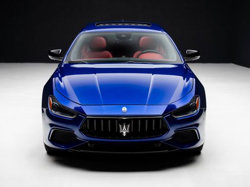 Used 2022 Maserati Ghibli Modena image 5