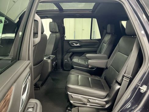 Used 2022 Chevrolet Tahoe Z71 w/ Luxury Package AWD/4WD image 24