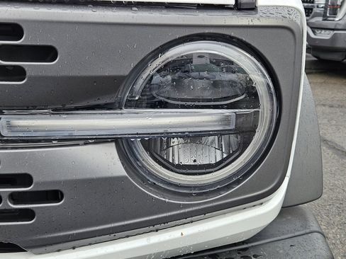 Used 2023 Ford Bronco Badlands AWD/4WD image 12