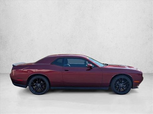 Used 2017 Dodge Challenger SXT w/ Blacktop Package image 4