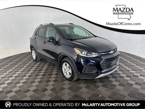Used 2022 Chevrolet Trax LT w/ Driver Confidence Package AWD/4WD image 1
