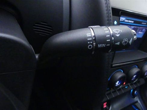 Used 2017 Jaguar F-TYPE R image 21