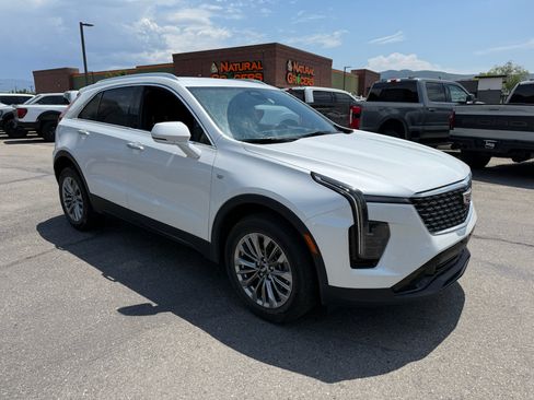 Used 2024 Cadillac XT4 Premium Luxury AWD/4WD image 7