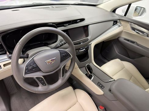 Used 2017 Cadillac XT5 Premium Luxury AWD/4WD image 27