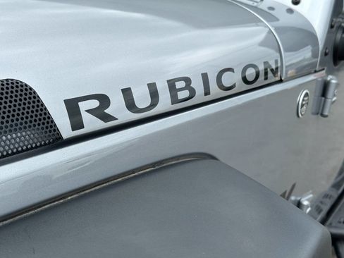 Used 2015 Jeep Wrangler Unlimited Rubicon w/ Dual Top Group image 55