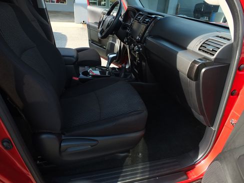 Used 2022 Toyota 4Runner TRD Off-Road image 14