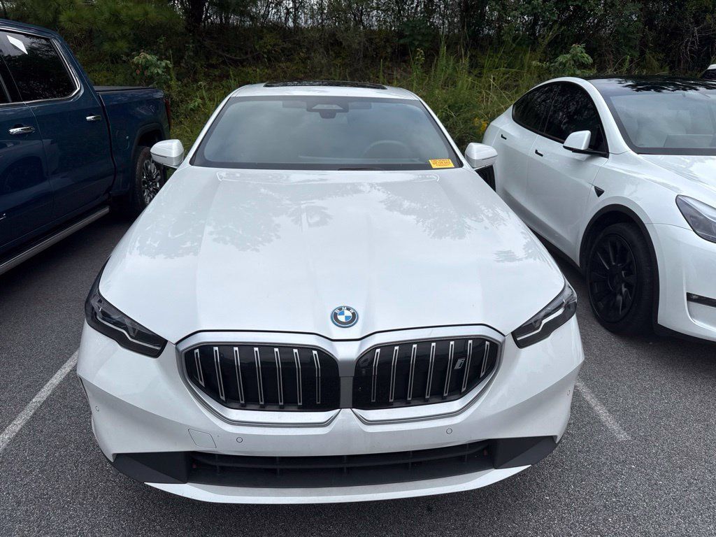 Used 2024 BMW i5 eDrive40i w/ M Sport Package RWD image 2