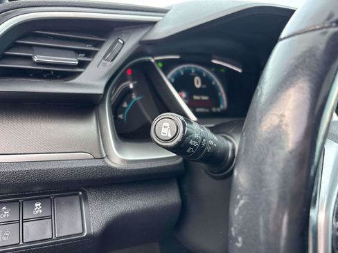 Used 2019 Honda Civic EX image 18