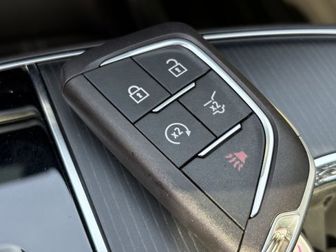 New 2026 Cadillac Lyriq Premium Luxury image 36