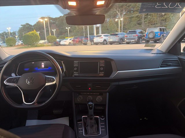 Certified 2023 Volkswagen Jetta S FWD image 17