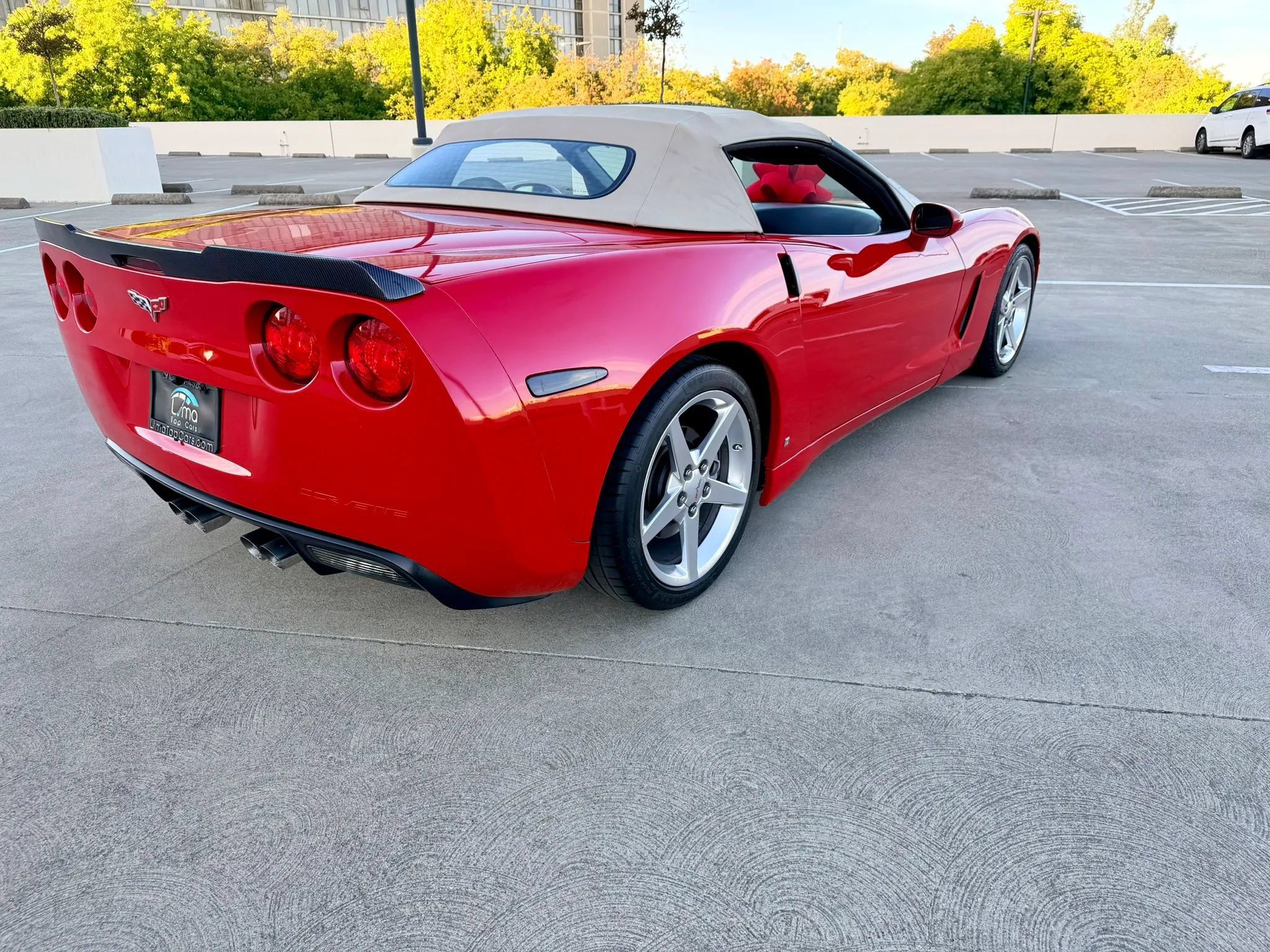 Used 2006 Chevrolet Corvette Convertible w/ Preferred Equipment Group RWD image 19
