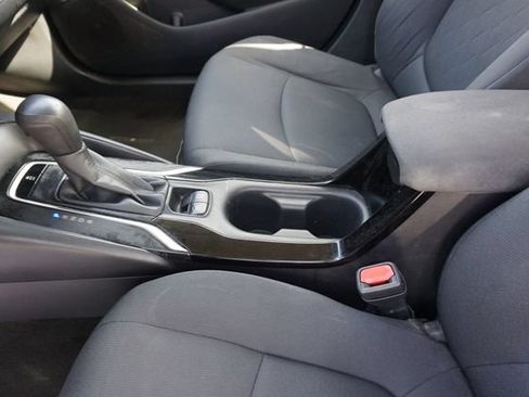 Used 2020 Toyota Corolla LE FWD image 22