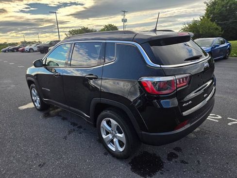 Used 2019 Jeep Compass Latitude w/ Cold Weather Group AWD/4WD image 14