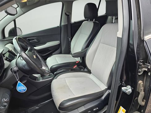 Used 2019 Chevrolet Trax LT w/ Driver Confidence Package AWD/4WD image 26