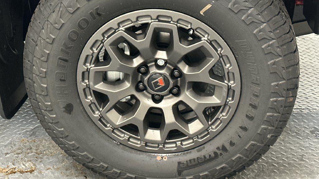 New 2027 Nissan Frontier PRO-4X w/ Pro Convenience Package AWD/4WD image 16