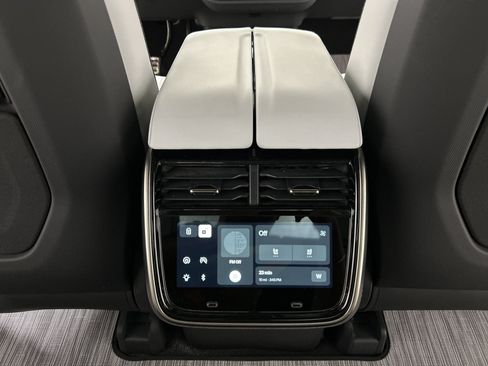 Used 2022 Rivian R1T Adventure AWD/4WD image 28