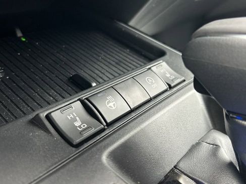 Used 2026 Toyota Corolla Cross XLE w/ Convenience Package image 47