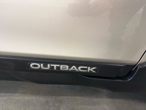 Used 2017 Subaru Outback 2.5i Premium AWD/4WD image 79