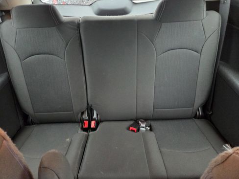 Used 2016 Chevrolet Traverse LT FWD image 11