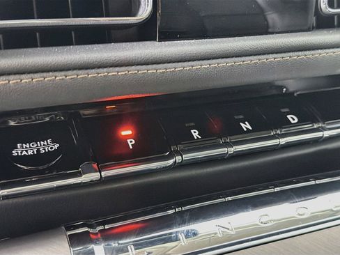 Used 2026 Lincoln Aviator 2WD image 17