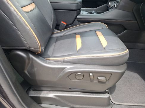 Used 2023 GMC Yukon AT4 w/ AT4 Premium Plus Package AWD/4WD image 36