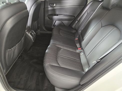 Used 2020 Kia Optima EX image 16