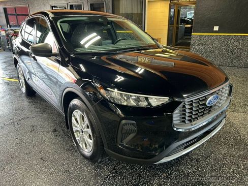 Used 2024 Ford Escape Active AWD/4WD image 8