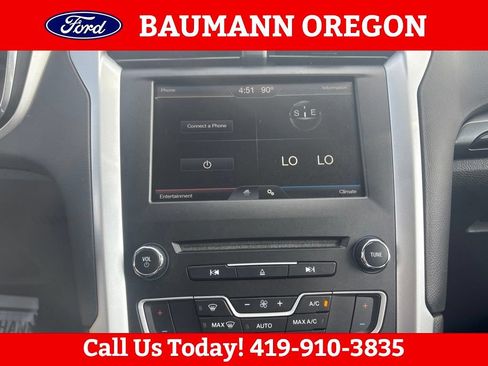 Used 2016 Ford Fusion SE FWD image 24