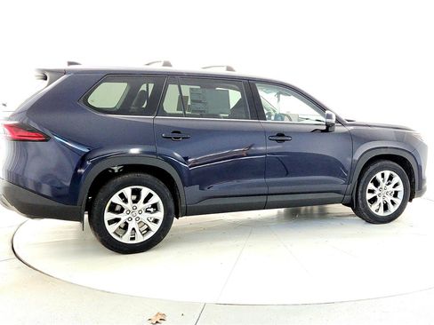 New 2026 Toyota Grand Highlander Limited image 6