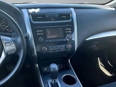 Used 2015 Nissan Altima 2.5 S w/ Power Driver Seat Package FWD image 9