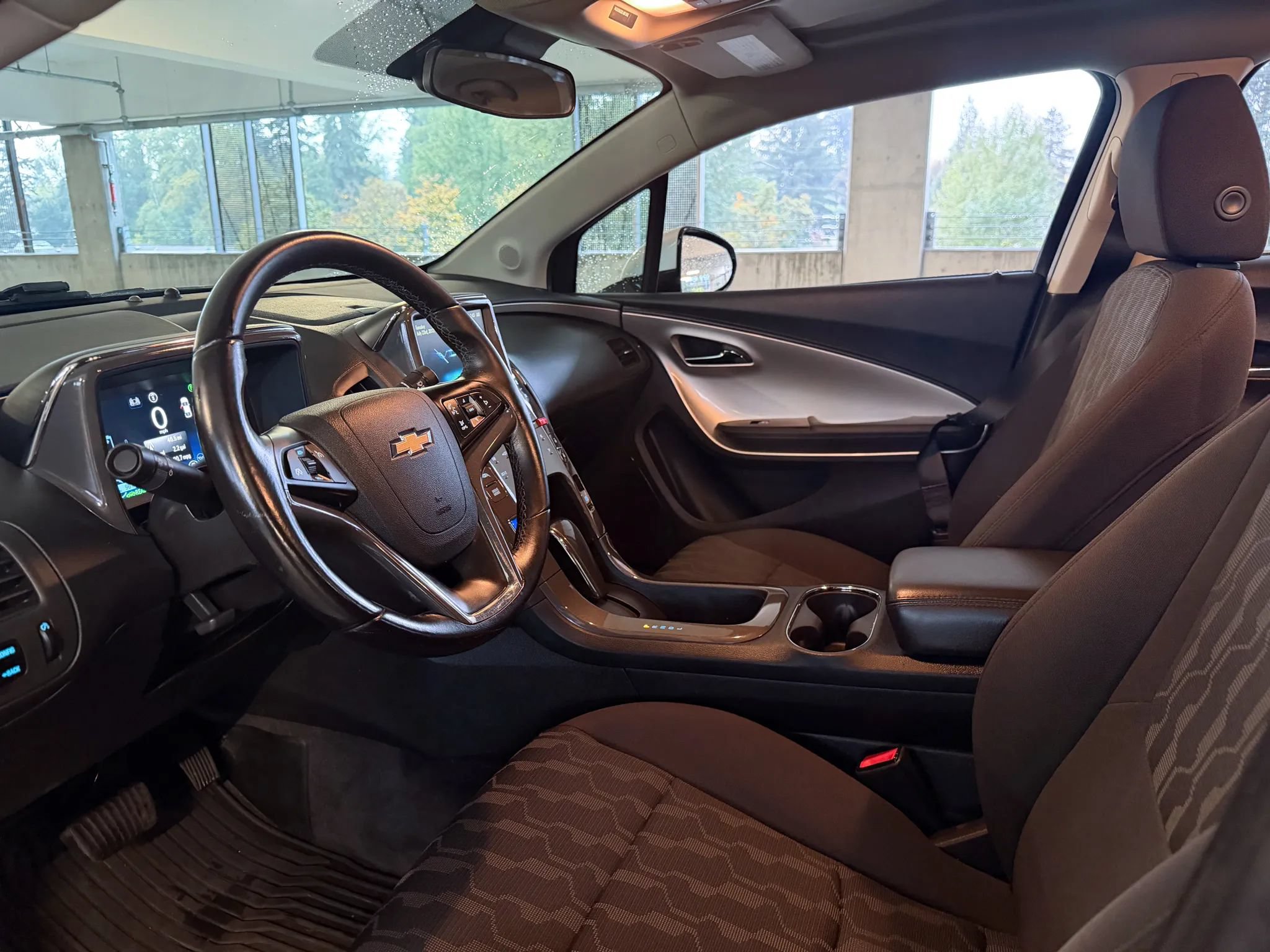 Used 2015 Chevrolet Volt FWD image 15