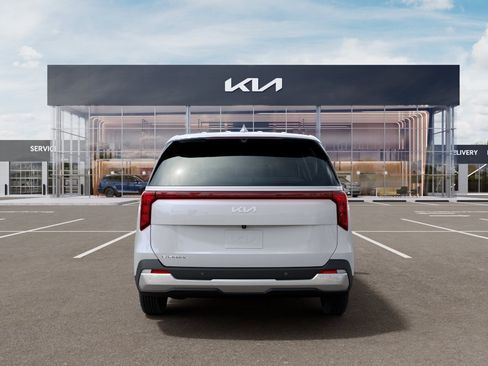 New 2026 Kia Carnival LX FWD image 5