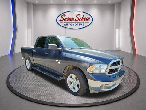 Used 2021 RAM 1500 Tradesman w/ Tradesman SXT Package RWD image 3