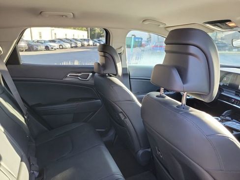 Used 2023 Kia Sportage EX image 33
