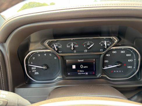 Used 2021 GMC Sierra 1500 SLT AWD/4WD image 16