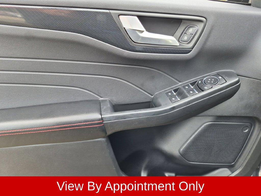 Used 2025 Ford Escape ST-Line FWD image 11