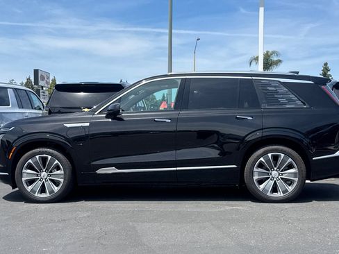 Used 2026 Cadillac Vistiq Luxury AWD/4WD image 8