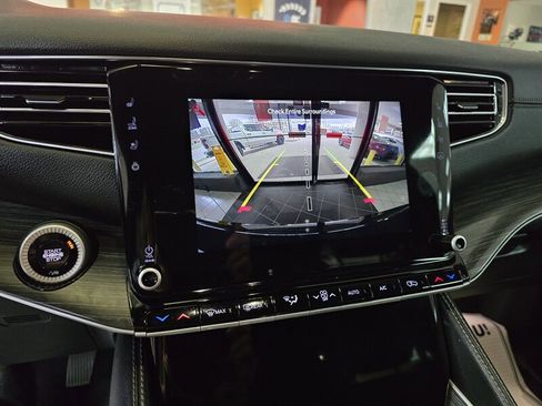 Used 2024 Jeep Wagoneer Series II w/ Flexible Seating Group image 26